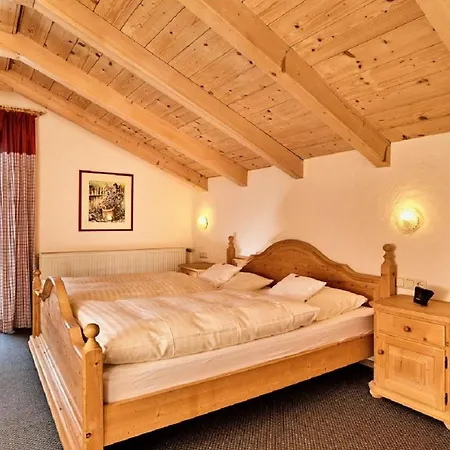Rosserers Ferienwohnung & Lofts Apartament